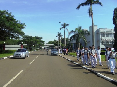 Jalan Depan Monumen & Museum